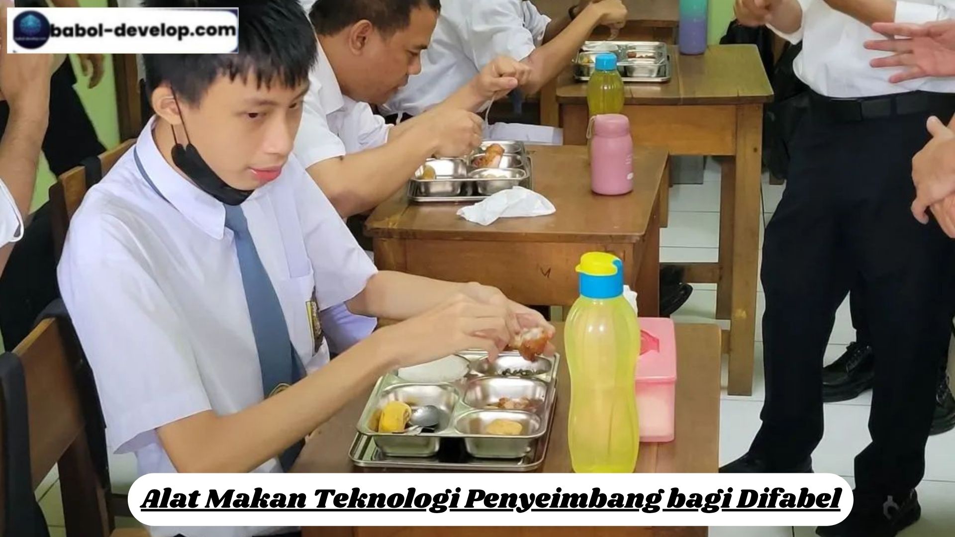 Alat Makan Teknologi Penyeimbang bagi Difabel